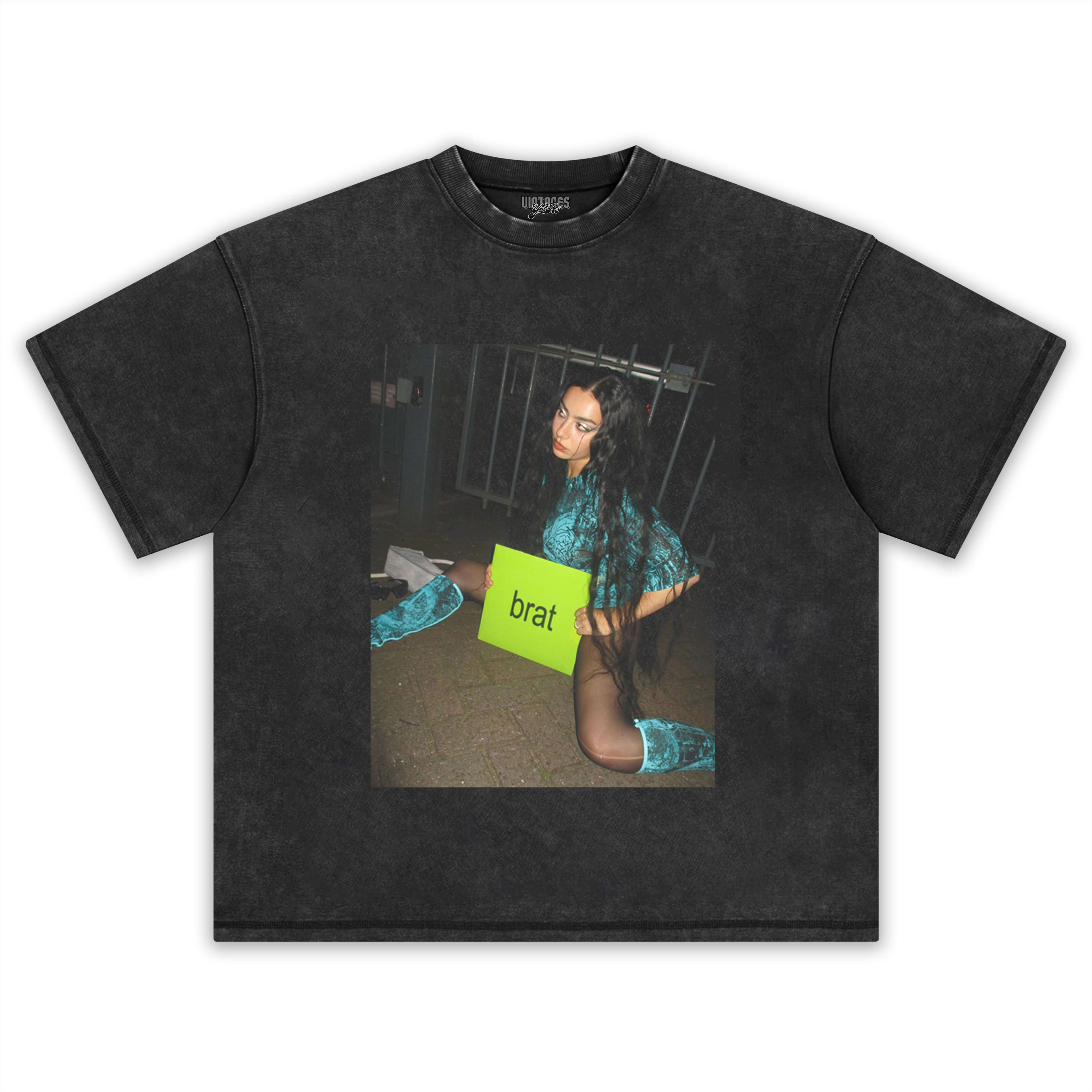 CHARLI XCX TEE - Y2K VINTAGES