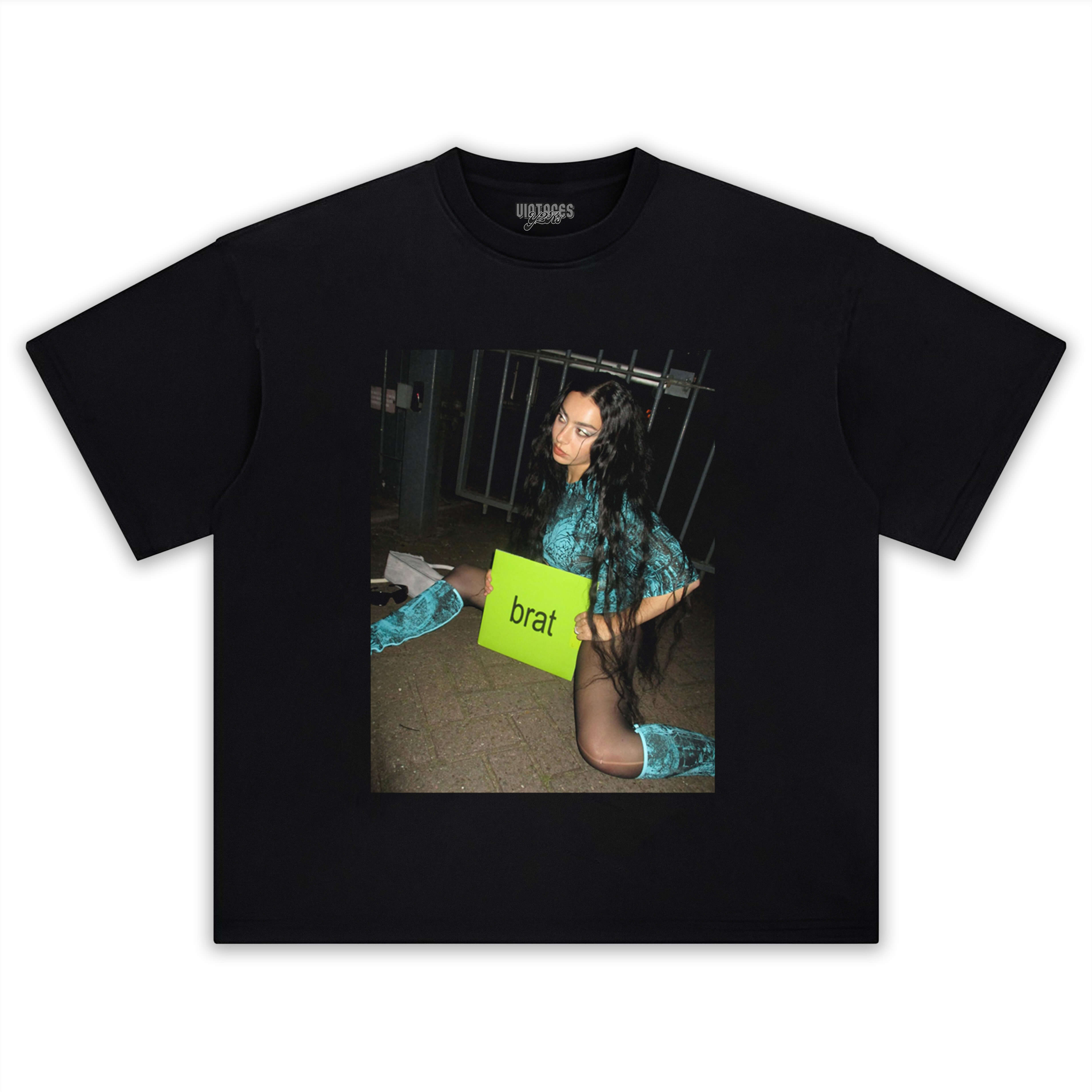 CHARLI XCX TEE - Y2K VINTAGES